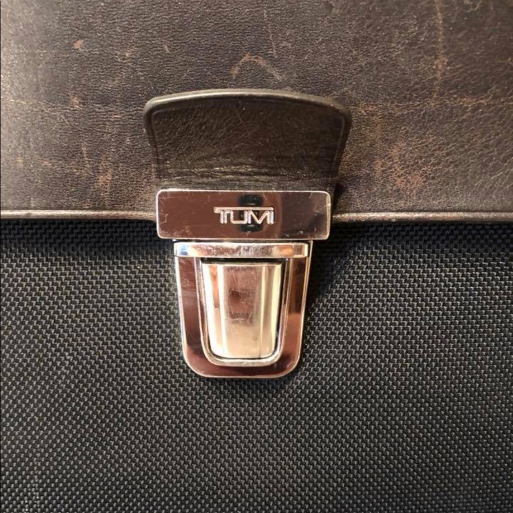 Tumi Briefcase - Picture 2 of 4